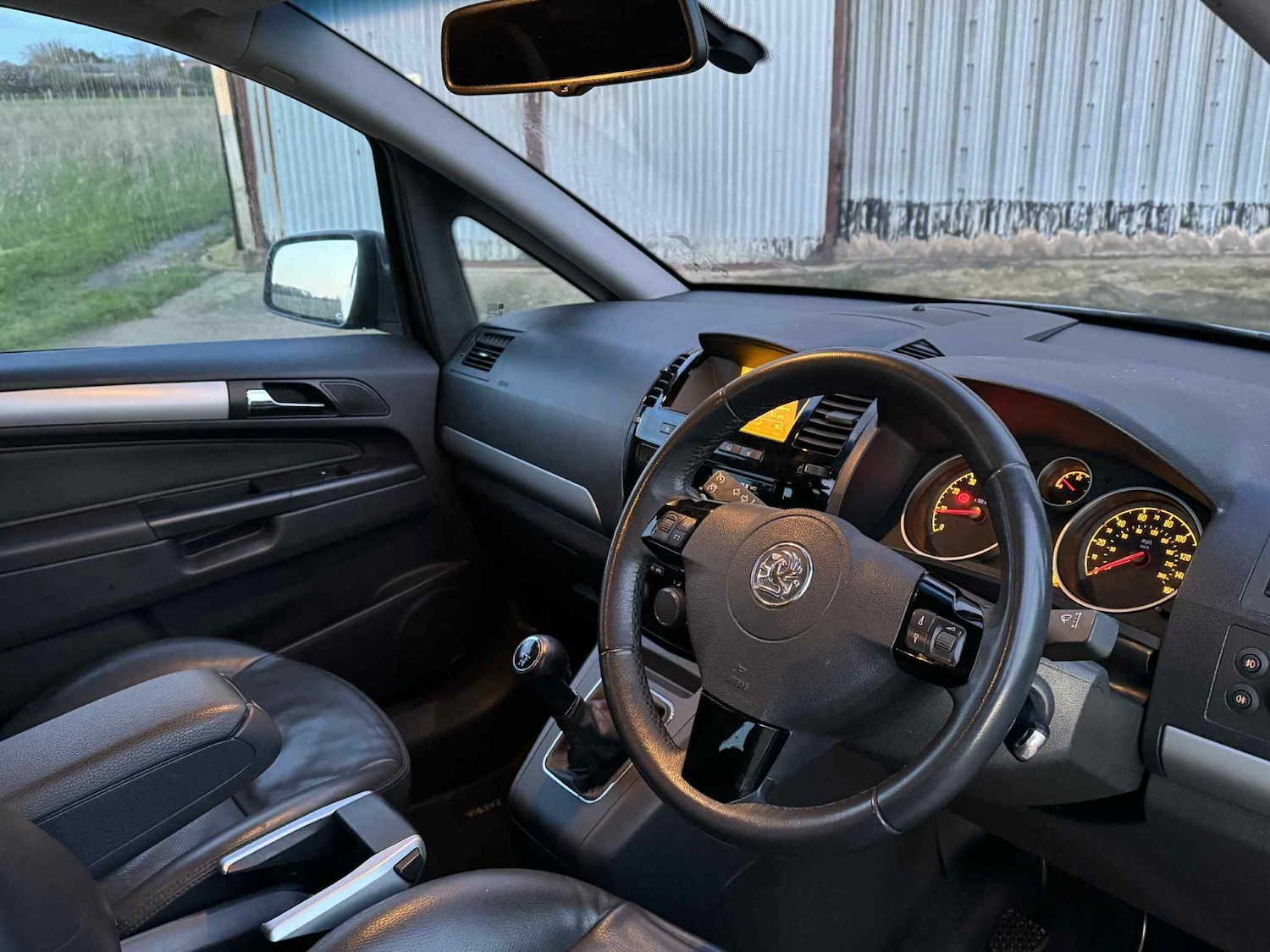 Used Vauxhall Zafira 2010 for sale - 77438732: Photo 15