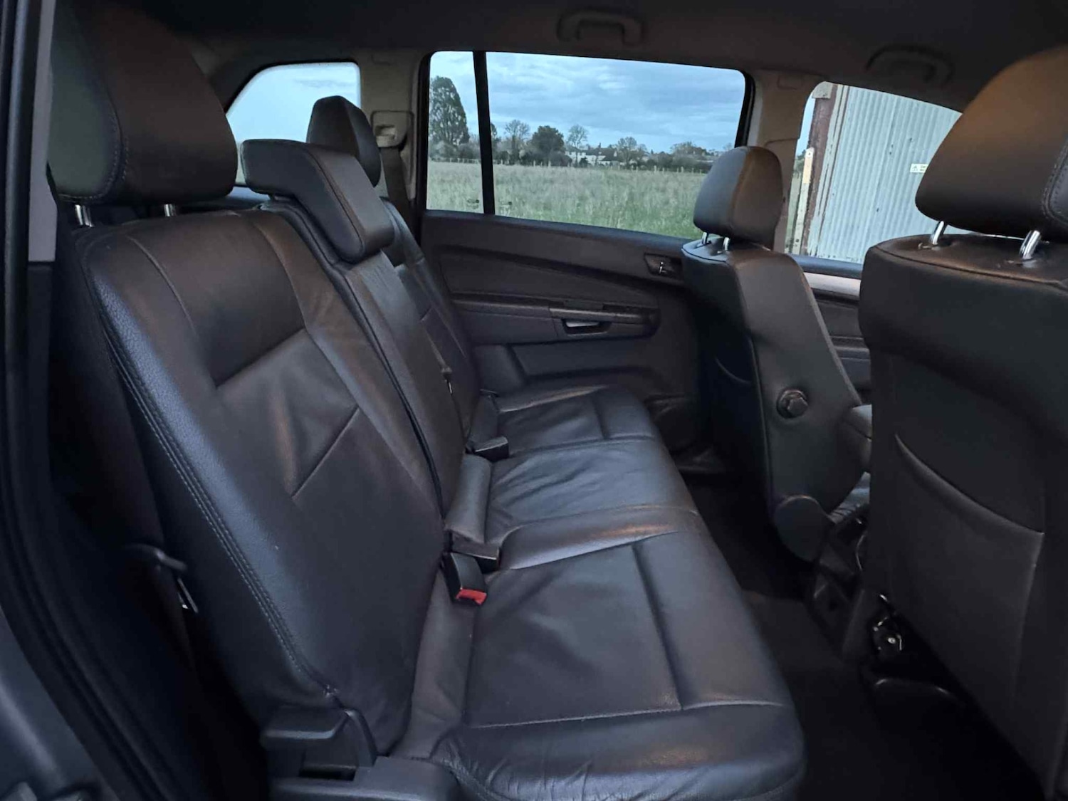 Used Vauxhall Zafira 2010 for sale - 77438732: Photo 16