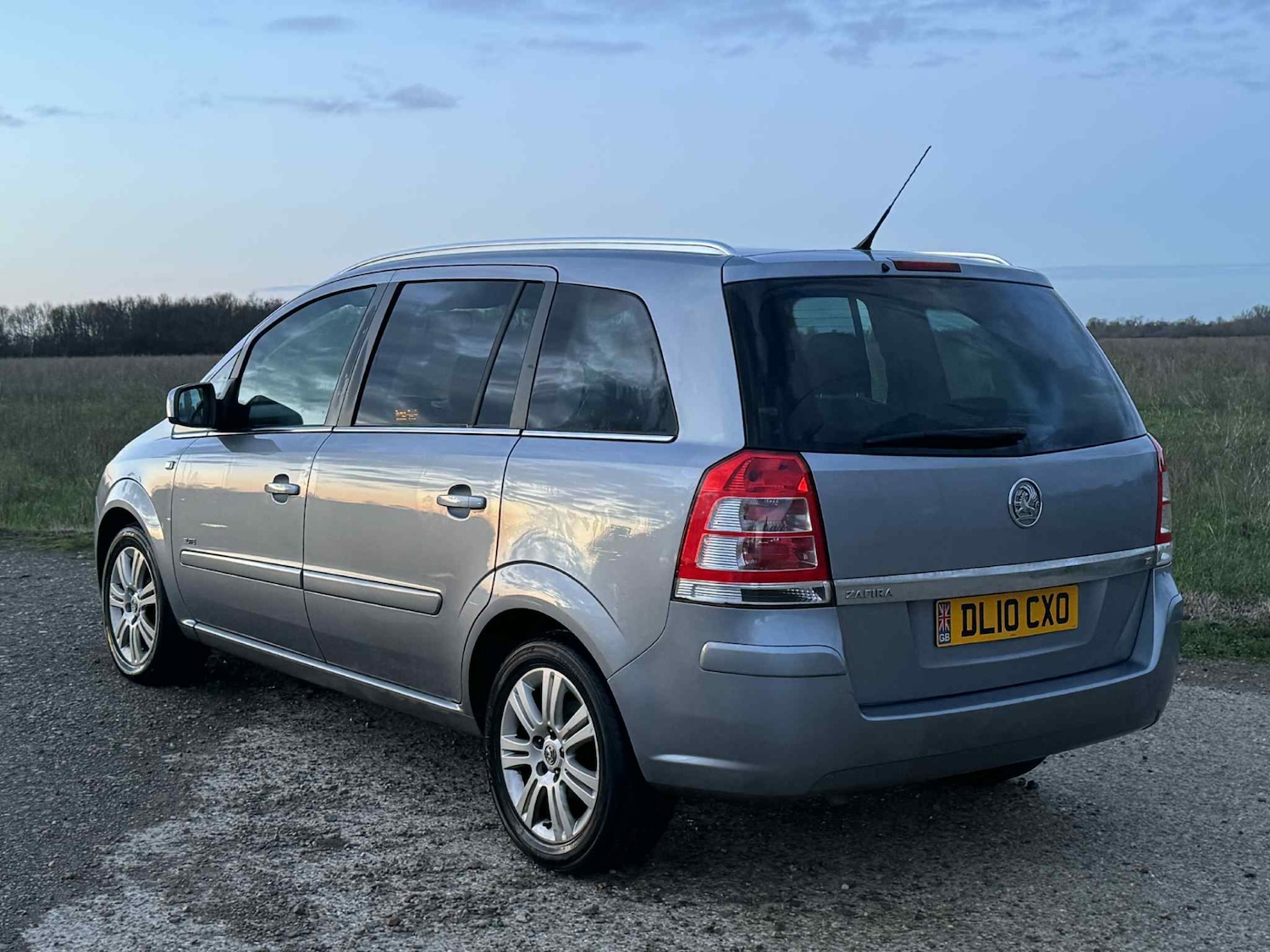 Used Vauxhall Zafira 2010 for sale - 77438732: Photo 4