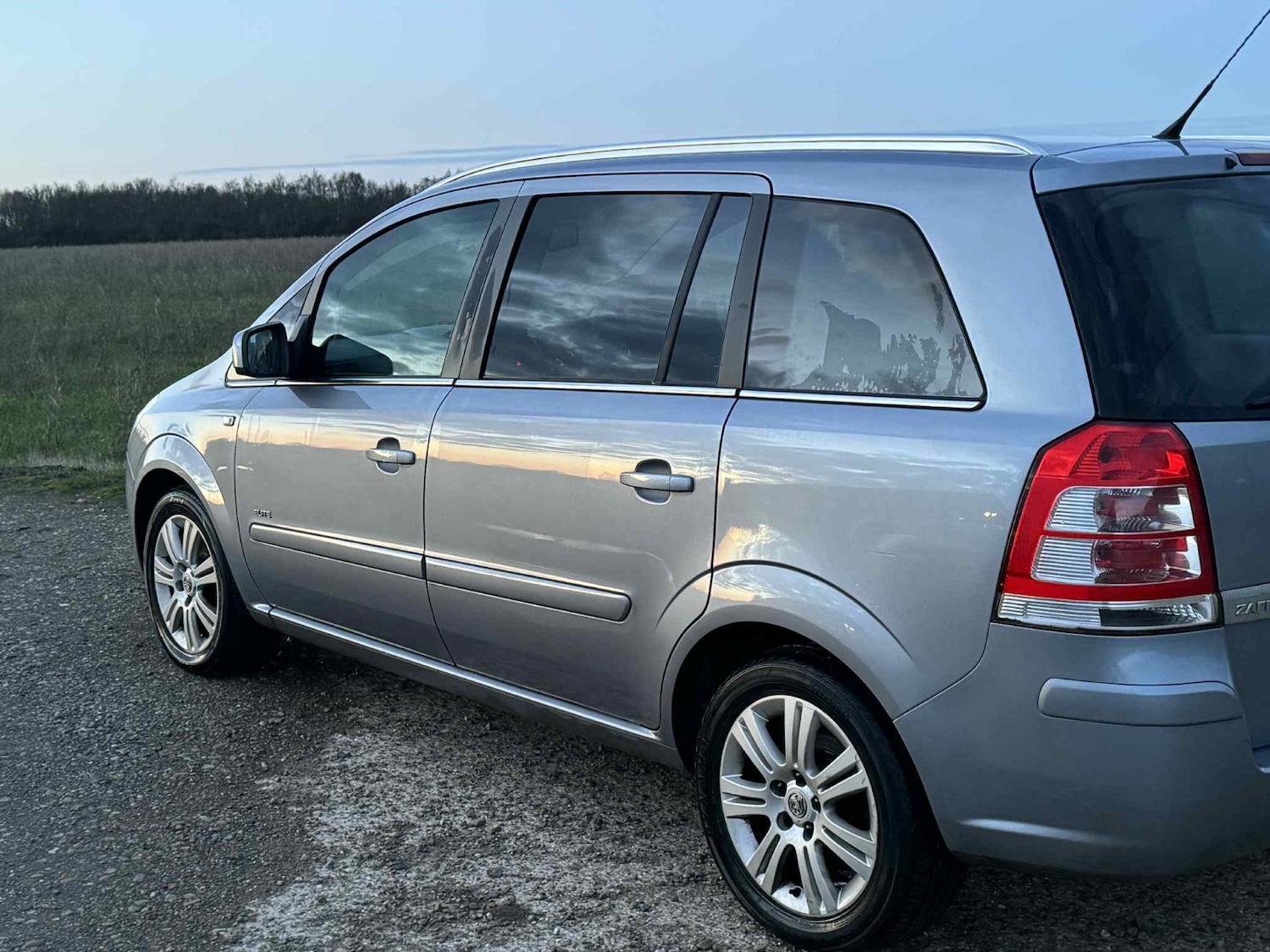 Used Vauxhall Zafira 2010 for sale - 77438732: Photo 7