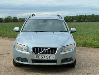 Used Volvo V70 2008 for sale - 78499646: Photo