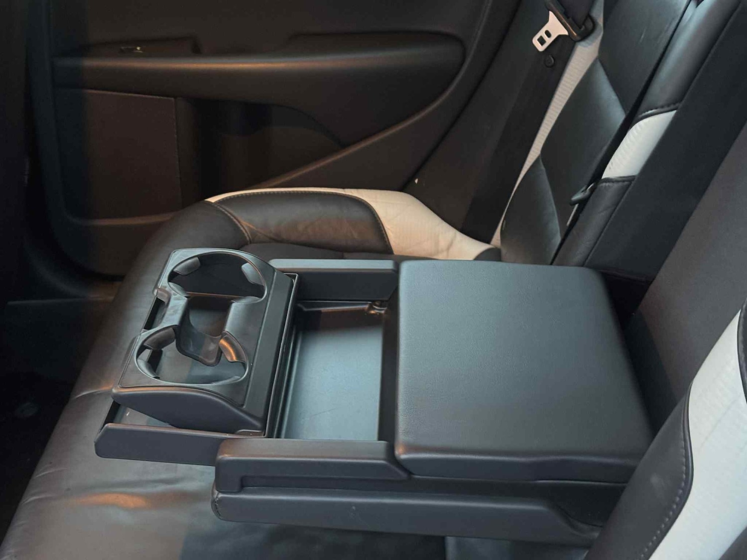 Used Volvo V70 2010 for sale - 77162104: Photo 15