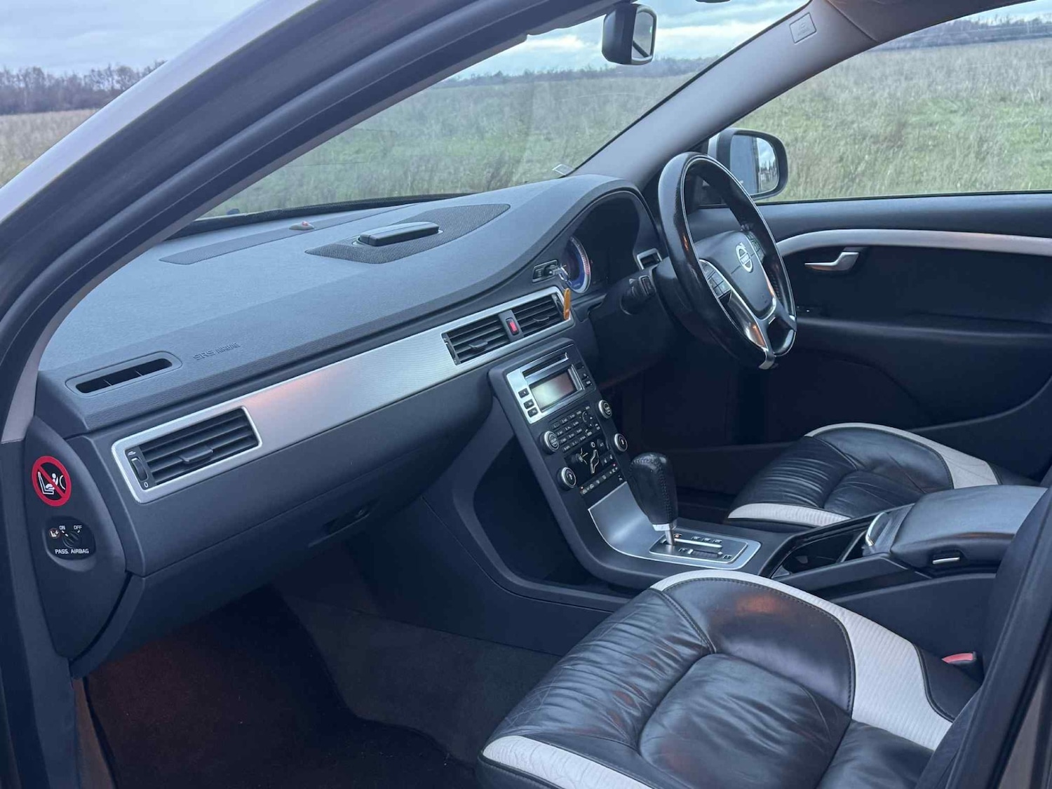 Used Volvo V70 2010 for sale - 77162104: Photo 22