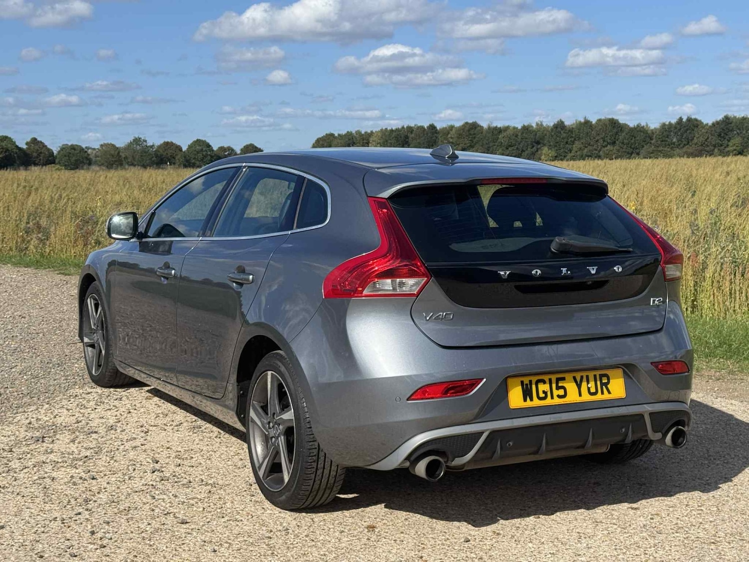 Used Volvo V40 2015 for sale - 76027615: Photo 10