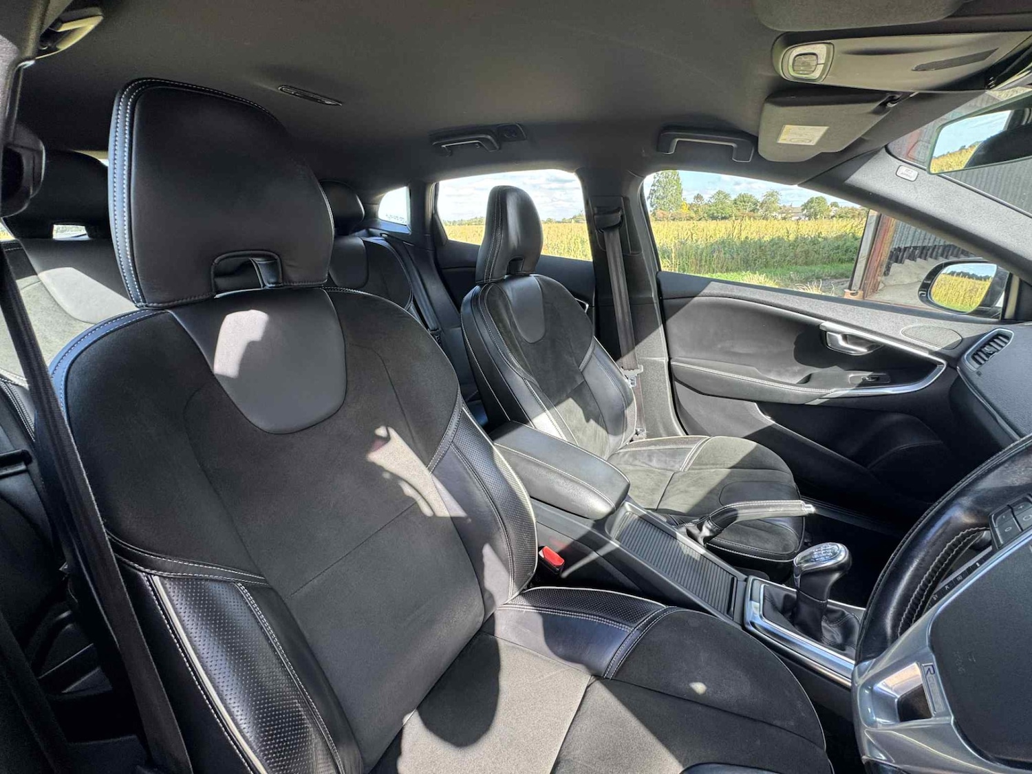Used Volvo V40 2015 for sale - 76027615: Photo 18