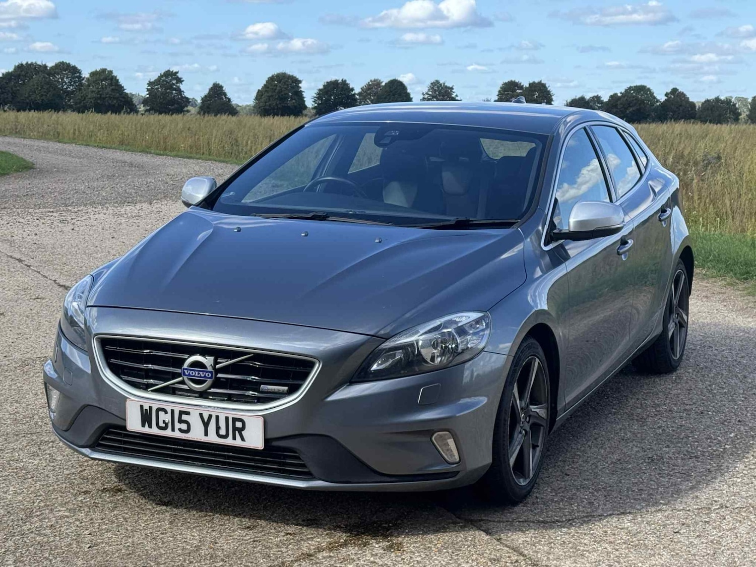 Used Volvo V40 2015 for sale - 76027615: Photo 4