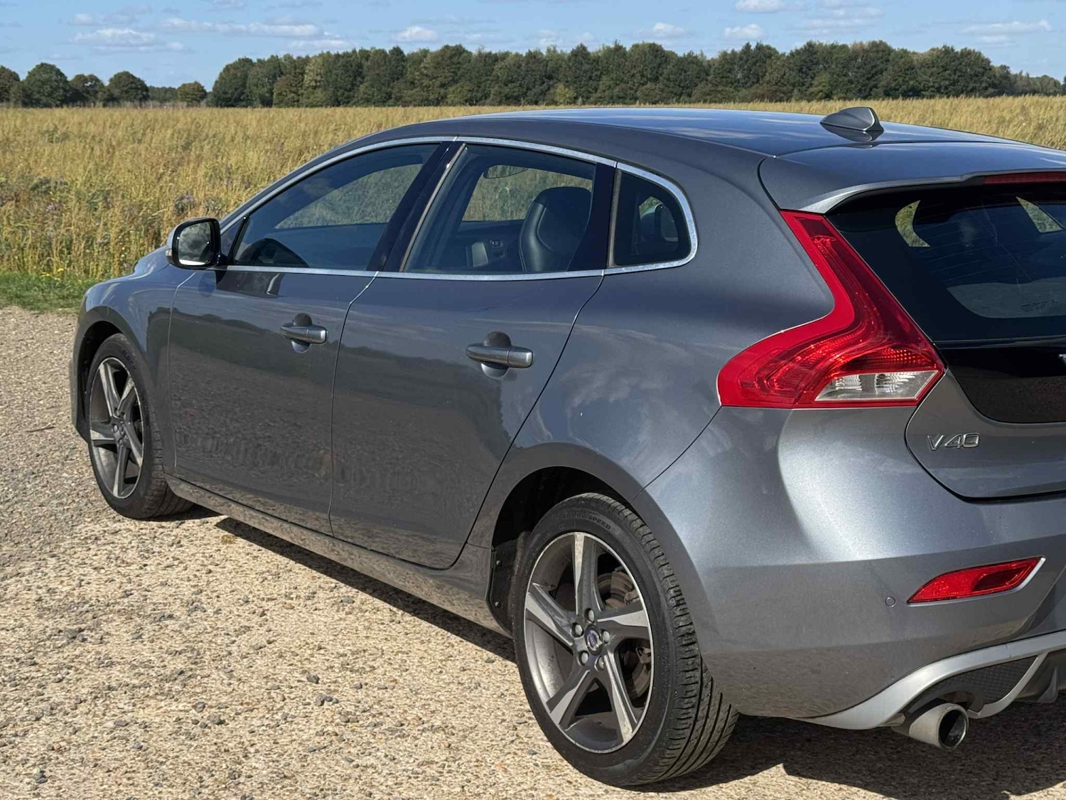 Used Volvo V40 2015 for sale - 76027615: Photo 6