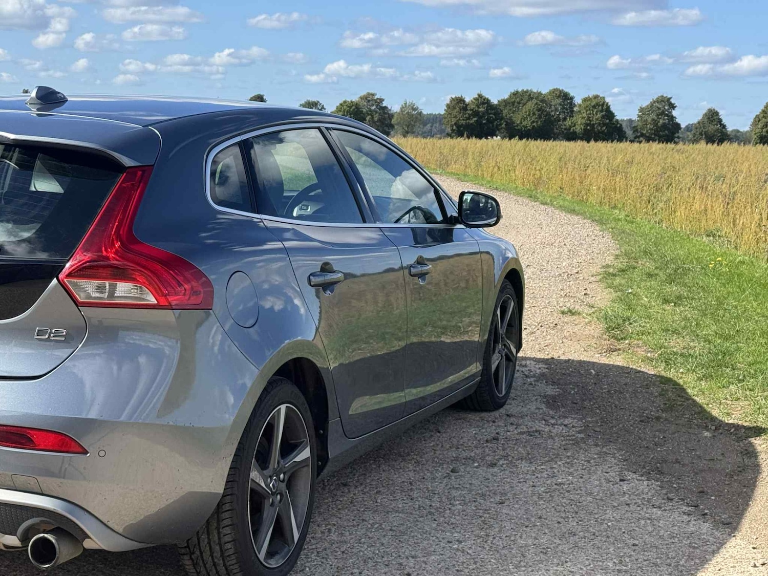 Used Volvo V40 2015 for sale - 76027615: Photo 9