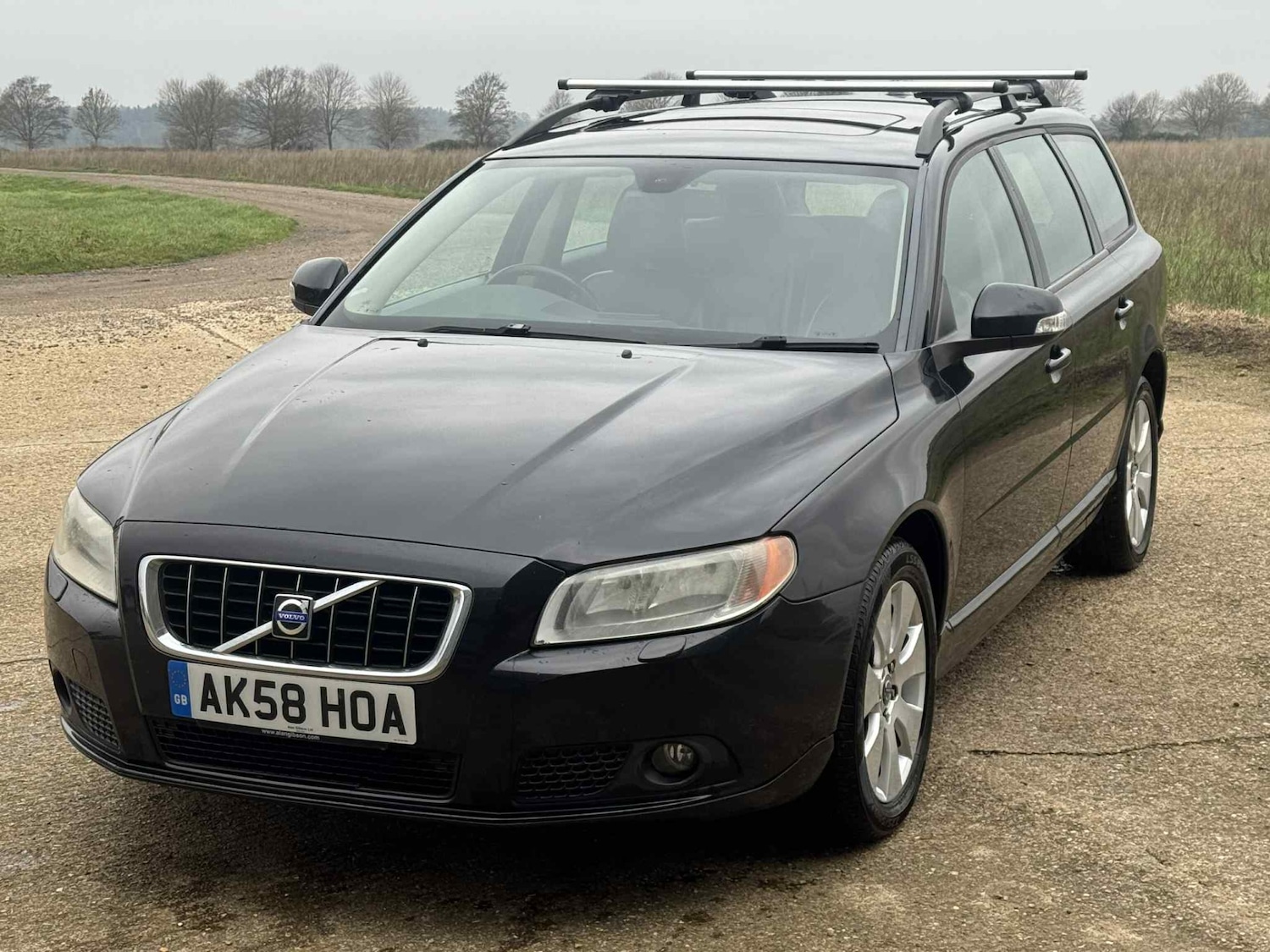 Used Volvo V70 2008 for sale - 77367264: Photo 4