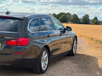 Used BMW 5 Series 2011 for sale - 79423469: Photo