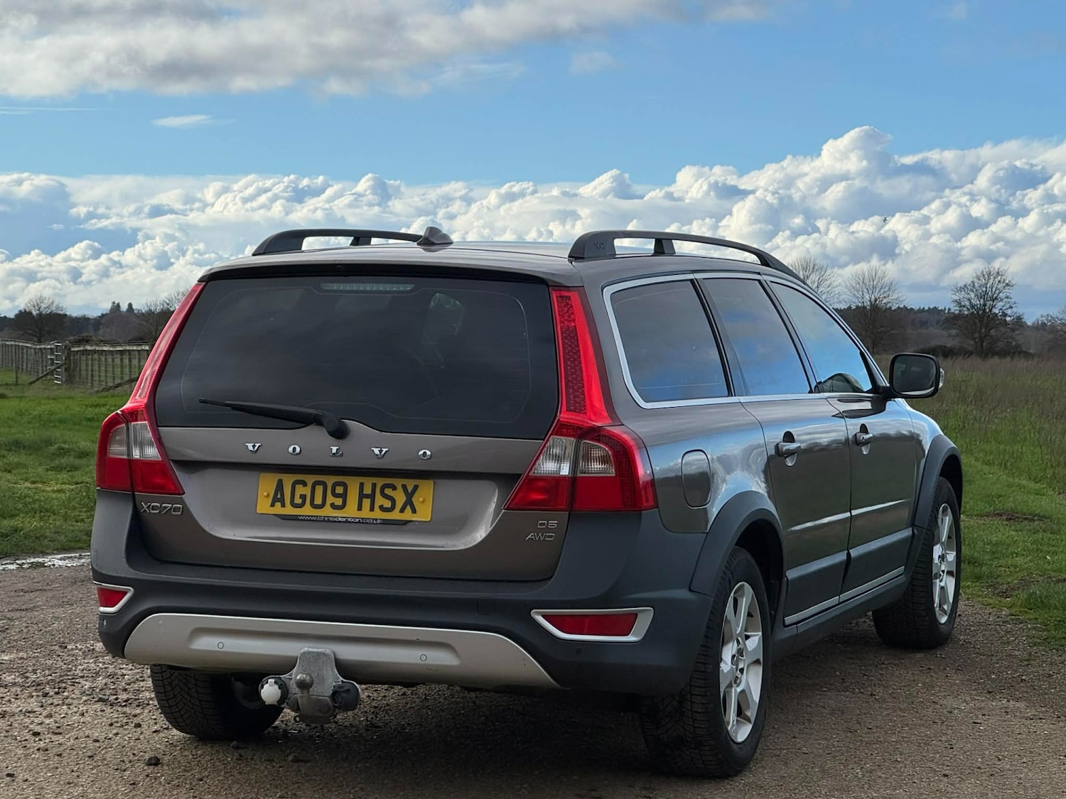 Used Volvo XC70 2009 for sale - 77691944: Photo 10