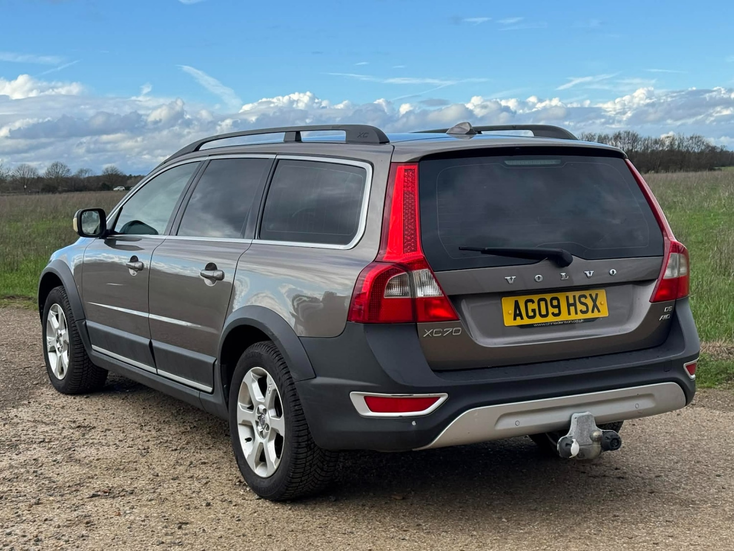 Used Volvo XC70 2009 for sale - 77691944: Photo 8