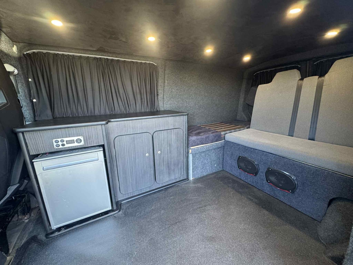 Used Volkswagen Transporter 2005 for sale - 76380244: Photo 25