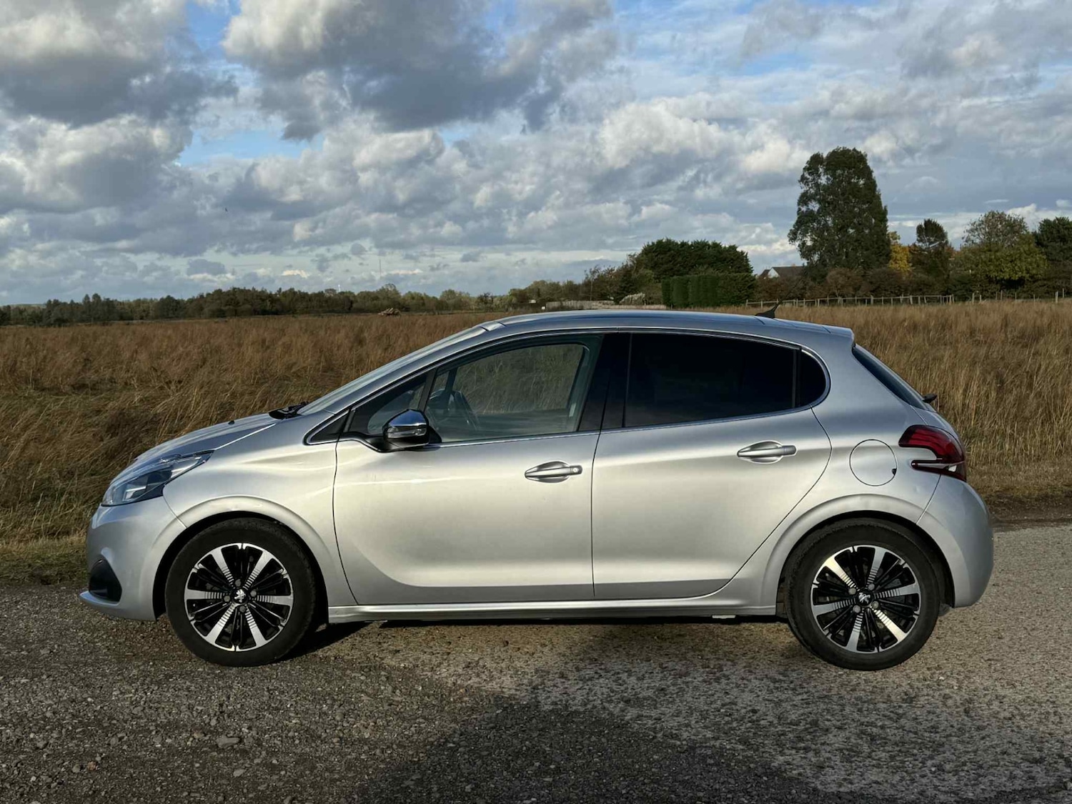 Used Peugeot 208 2018 for sale - 76355466: Photo 10