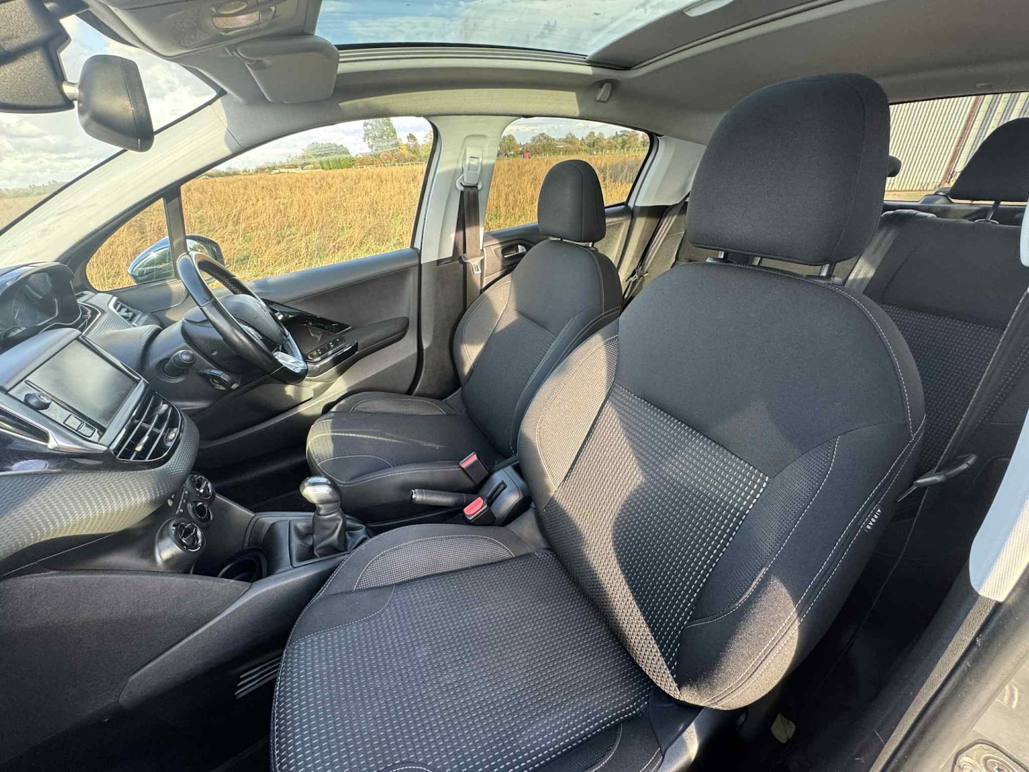 Used Peugeot 208 2018 for sale - 76355466: Photo 11