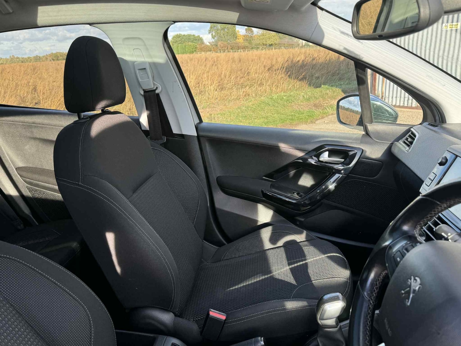 Used Peugeot 208 2018 for sale - 76355466: Photo 15