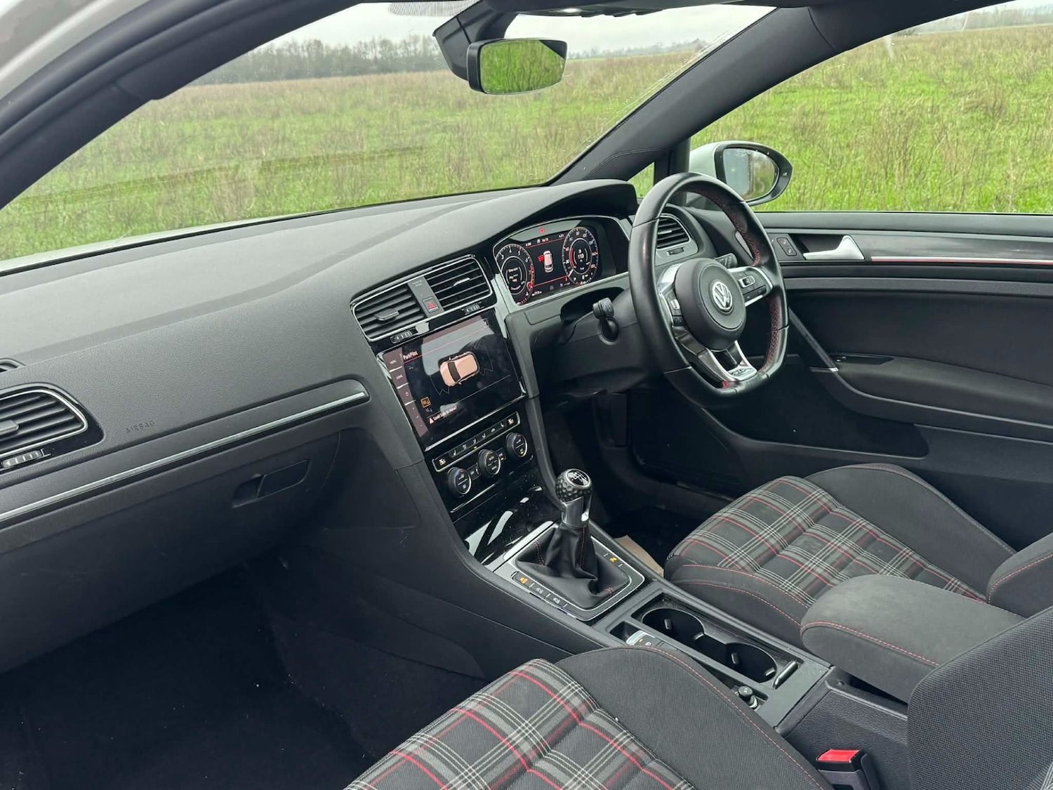 Used Volkswagen Golf 2017 for sale - 77609690: Photo 14