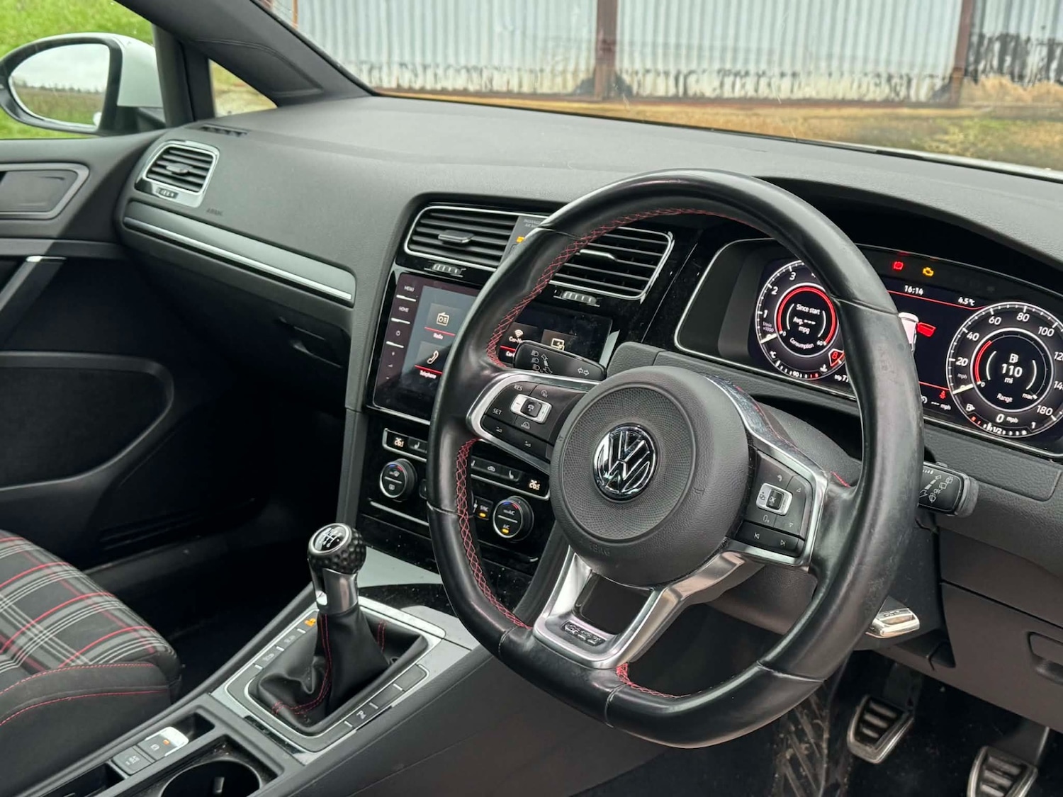 Used Volkswagen Golf 2017 for sale - 77609690: Photo 18