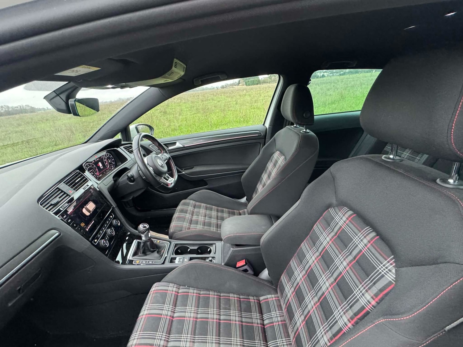 Used Volkswagen Golf 2017 for sale - 77609690: Photo 19