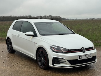 Used Volkswagen Golf 2017 for sale - 77609690: Photo