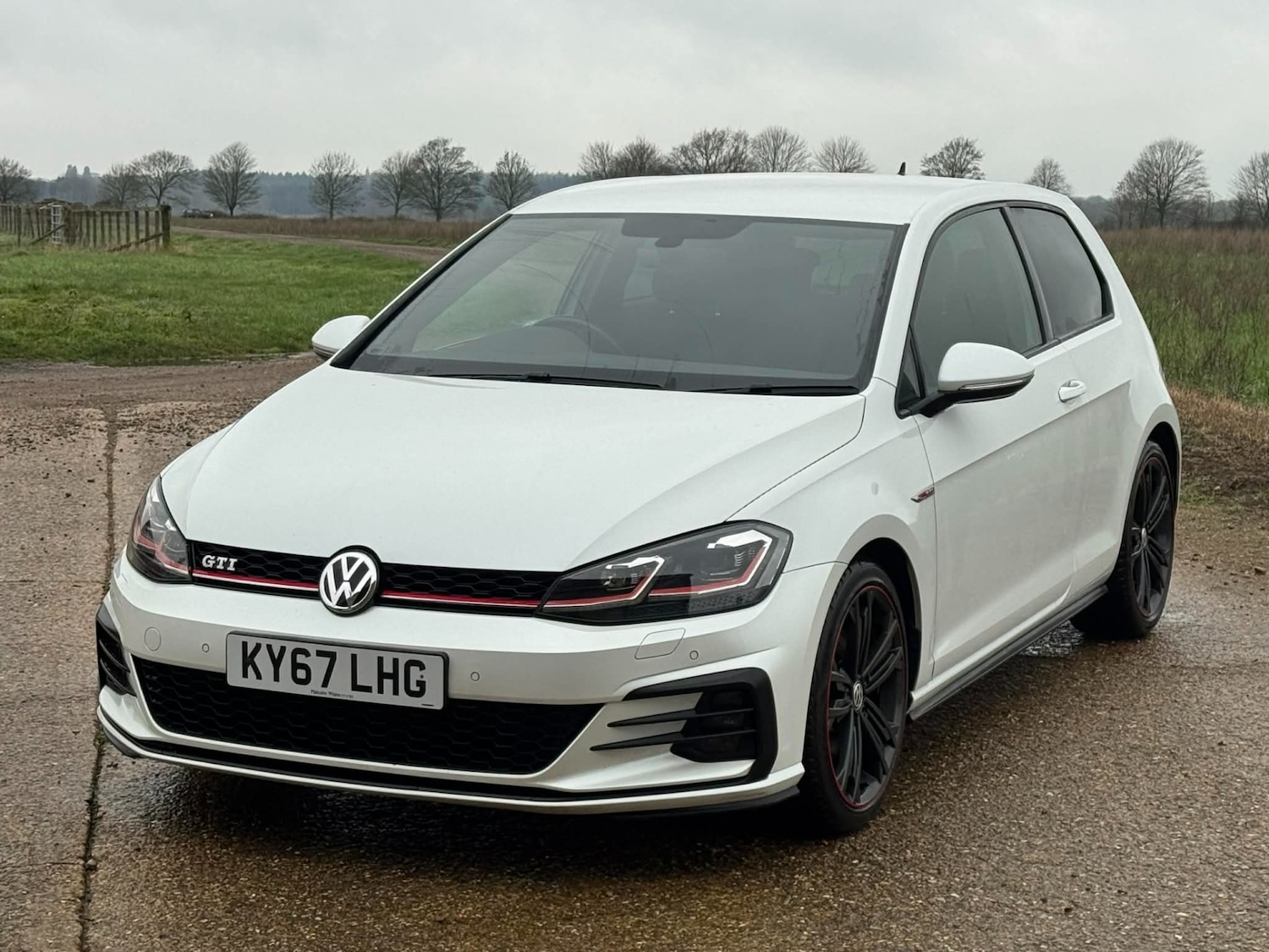 Used Volkswagen Golf 2017 for sale - 77609690: Photo 4