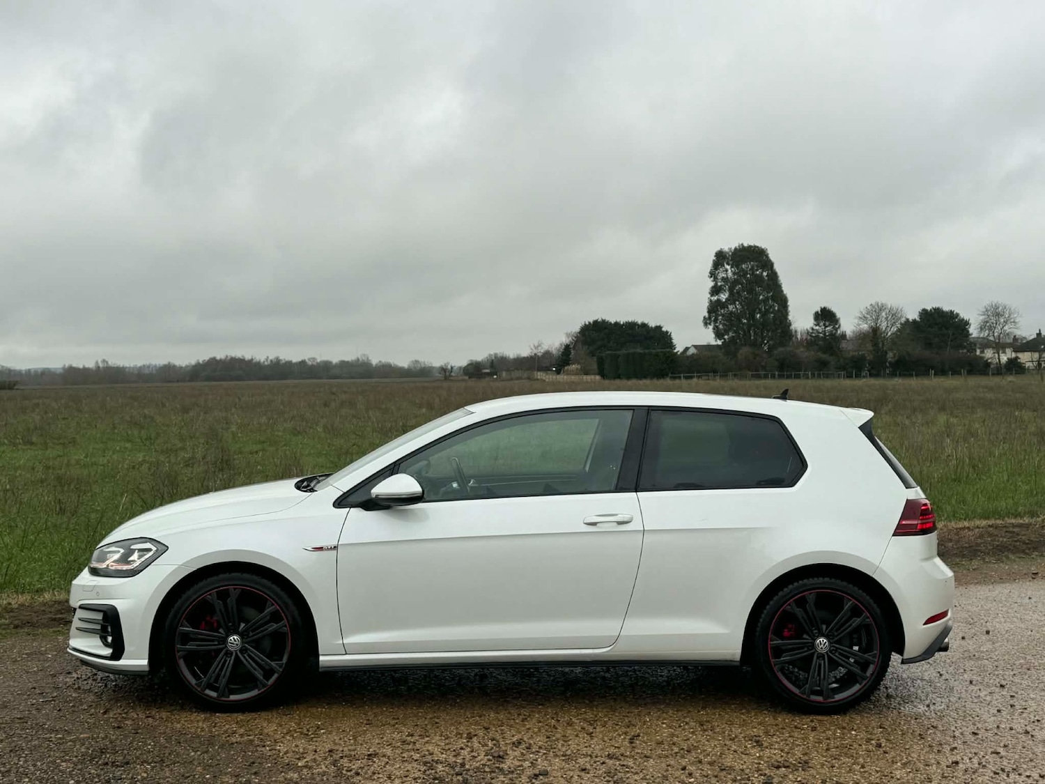 Used Volkswagen Golf 2017 for sale - 77609690: Photo 6