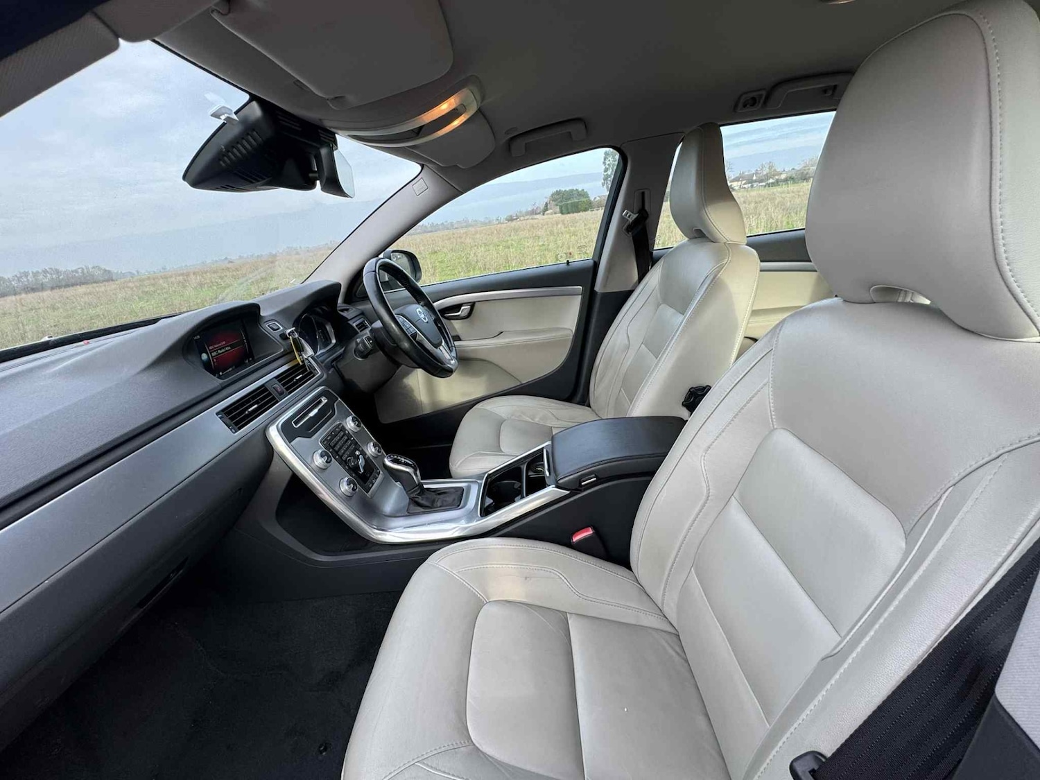 Used Volvo V70 2014 for sale - 77326028: Photo 11