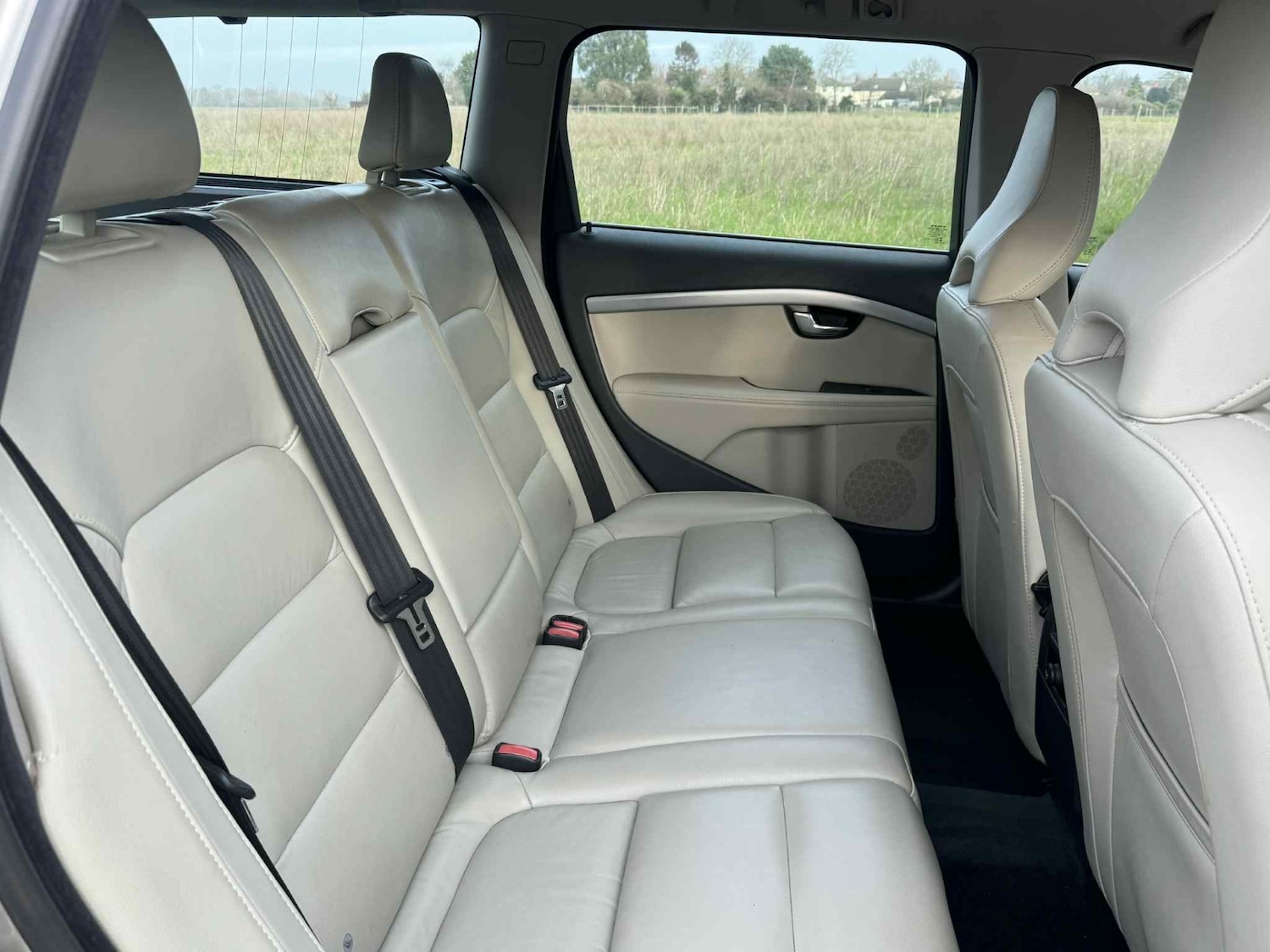 Used Volvo V70 2014 for sale - 77326028: Photo 13