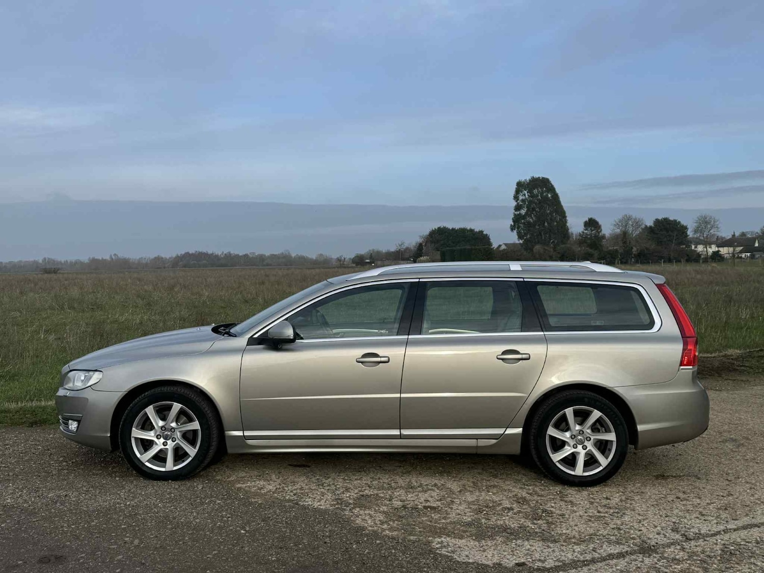 Used Volvo V70 2014 for sale - 77326028: Photo 5