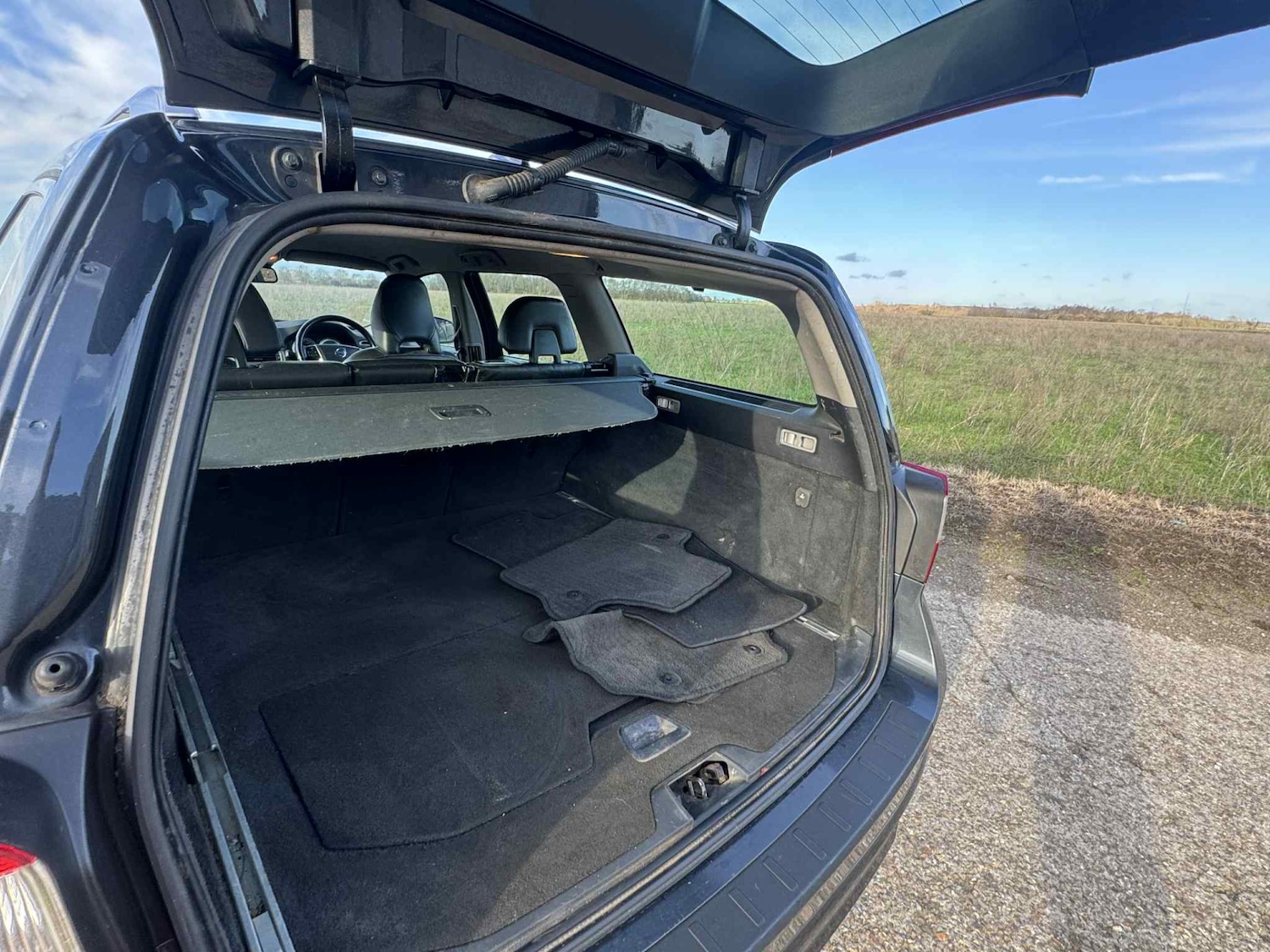 Used Volvo V70 2011 for sale - 77318271: Photo 15