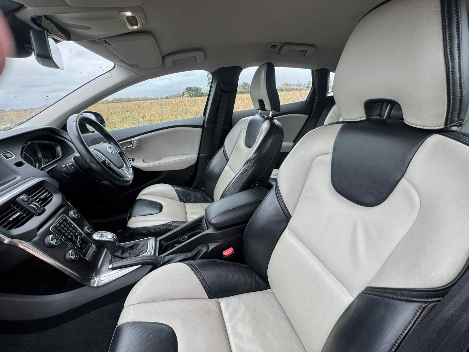 Used Volvo V40 2013 for sale - 76534266: Photo 19