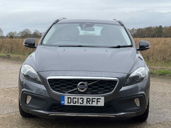 Used Volvo V40 2013 for sale - 76534266: Photo