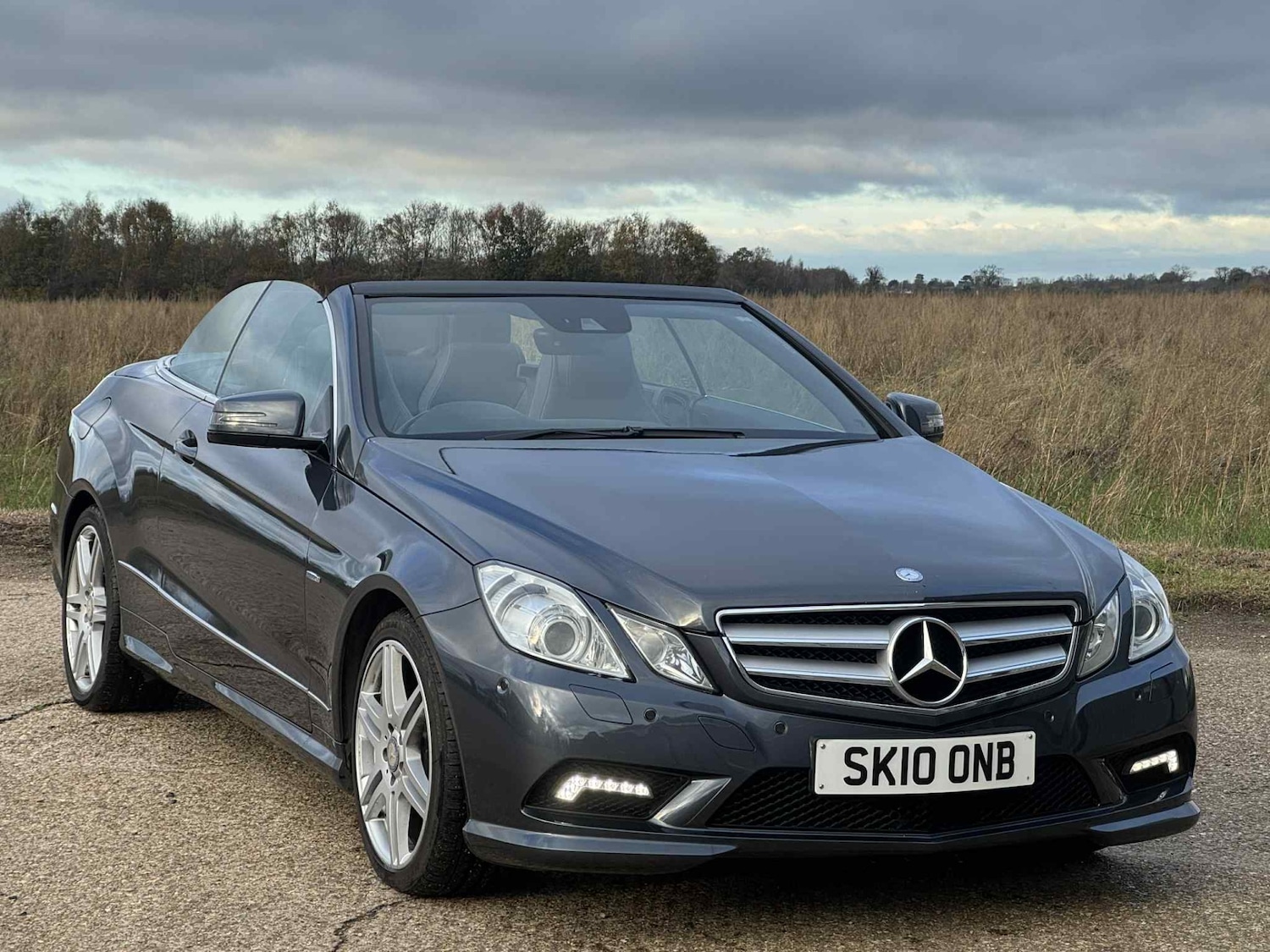 Used Mercedes-Benz E Class 2010 for sale - 76627298: Photo 1
