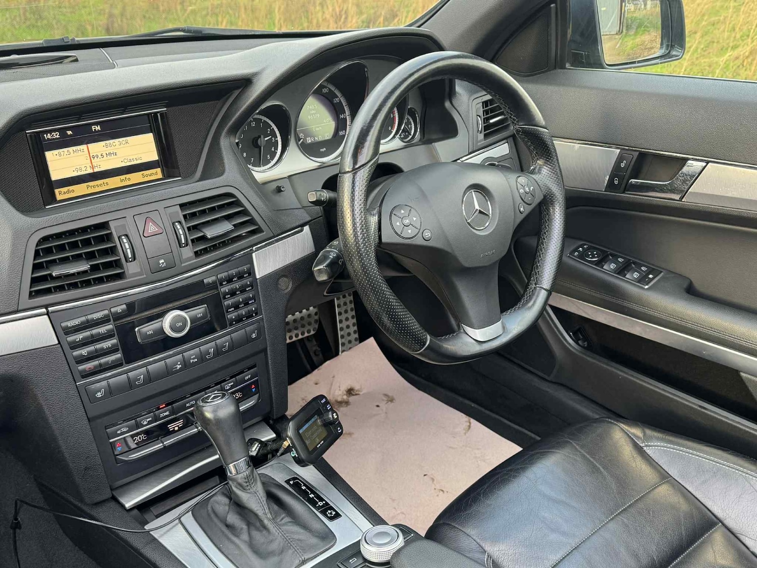 Used Mercedes-Benz E Class 2010 for sale - 76627298: Photo 22