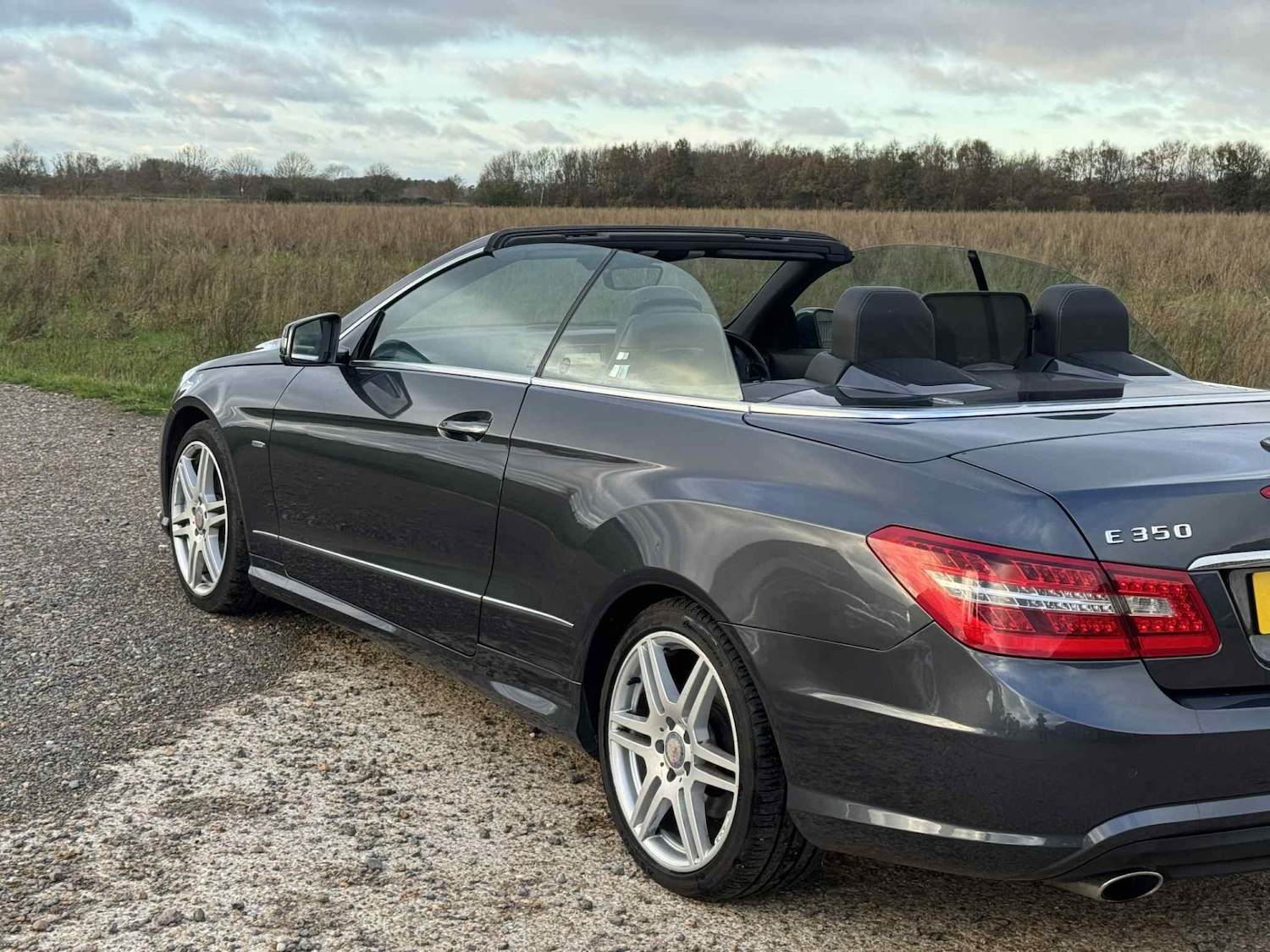 Used Mercedes-Benz E Class 2010 for sale - 76627298: Photo 8