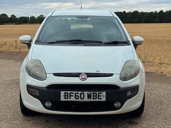 Used Fiat Punto Evo 2010 for sale - 79421610: Photo