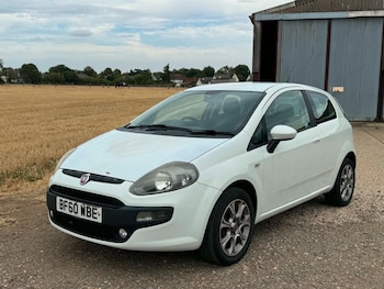 Used Fiat Punto Evo 2010 for sale - 79421610: Photo