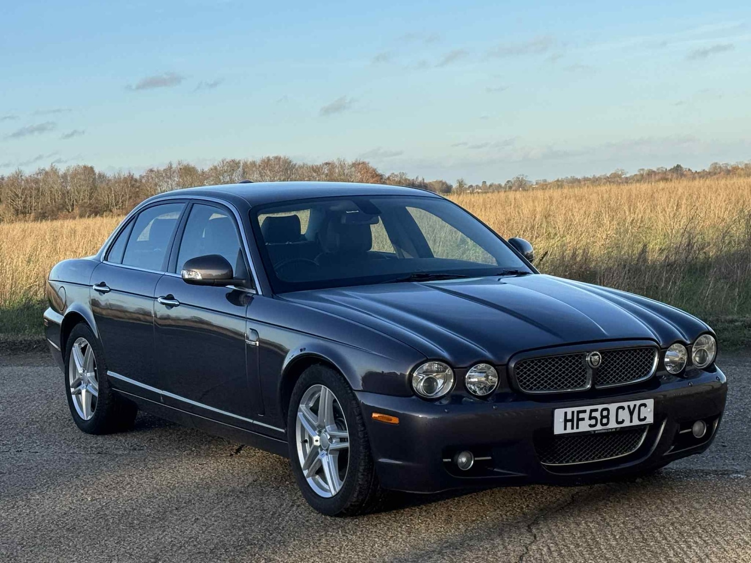 Used Jaguar XJ 2008 for sale - 76893100: Photo 2