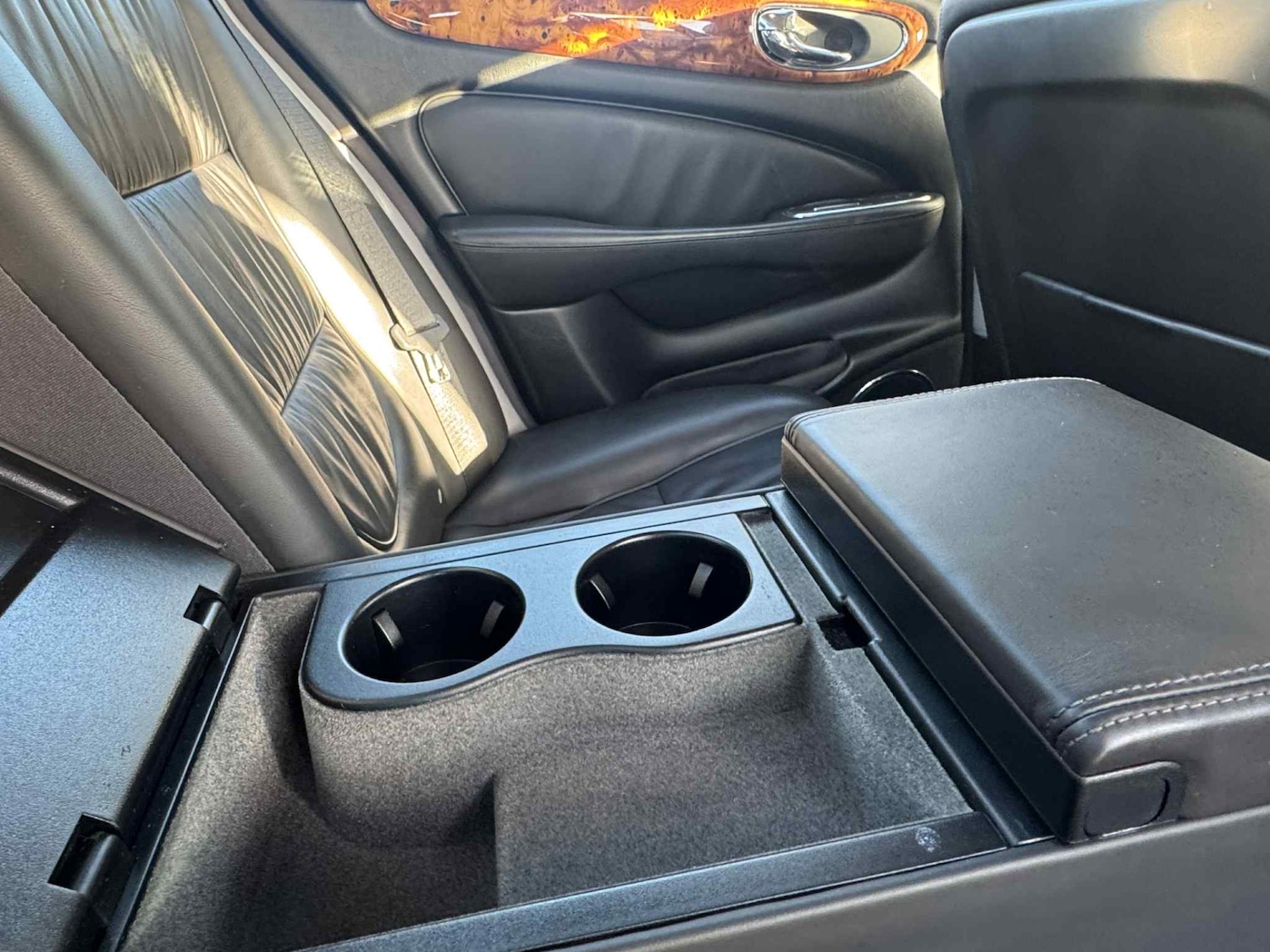 Used Jaguar XJ 2008 for sale - 76893100: Photo 27