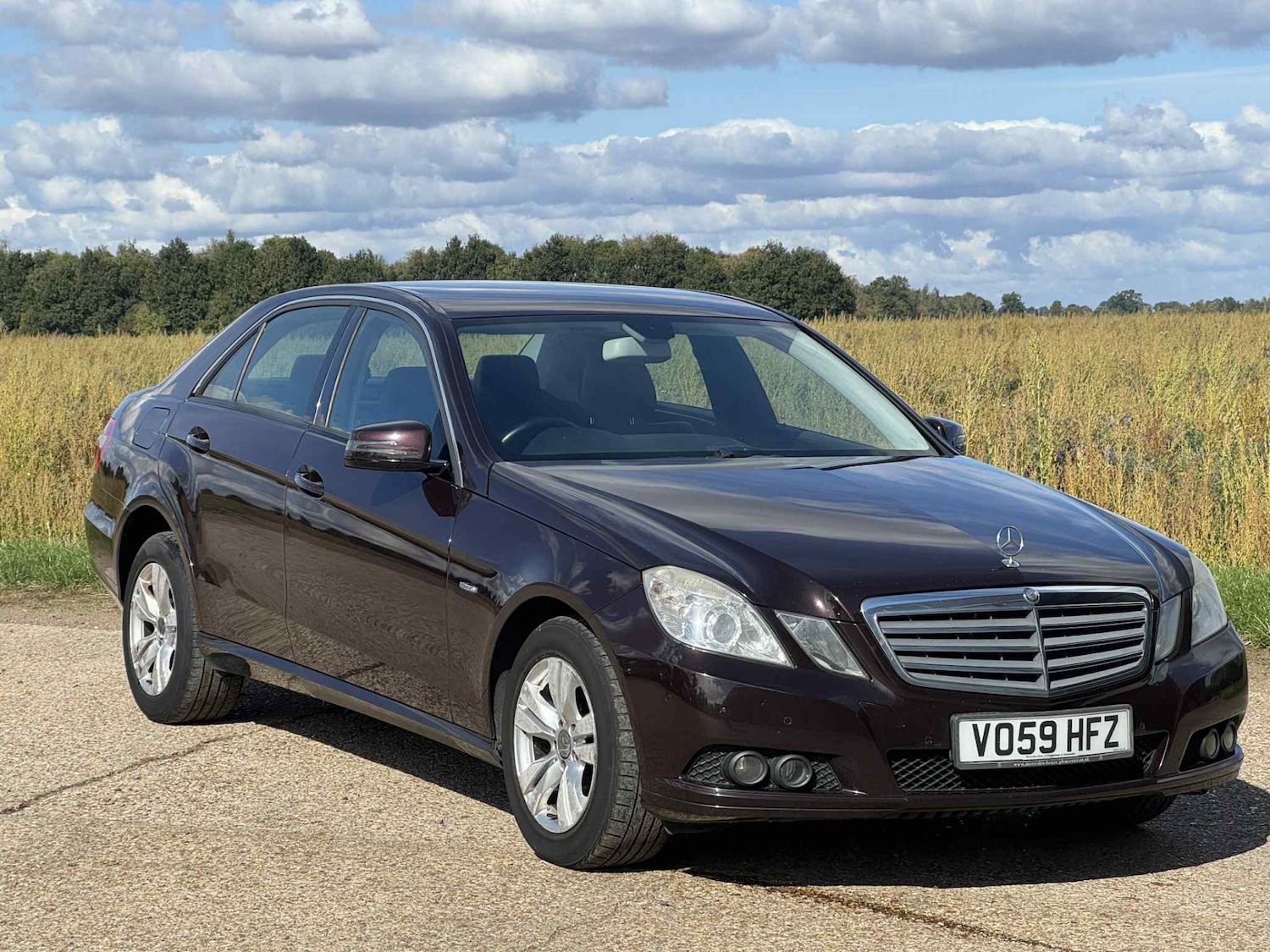 Used Mercedes-Benz E-Class 2009 for sale - 76070619: Photo 1