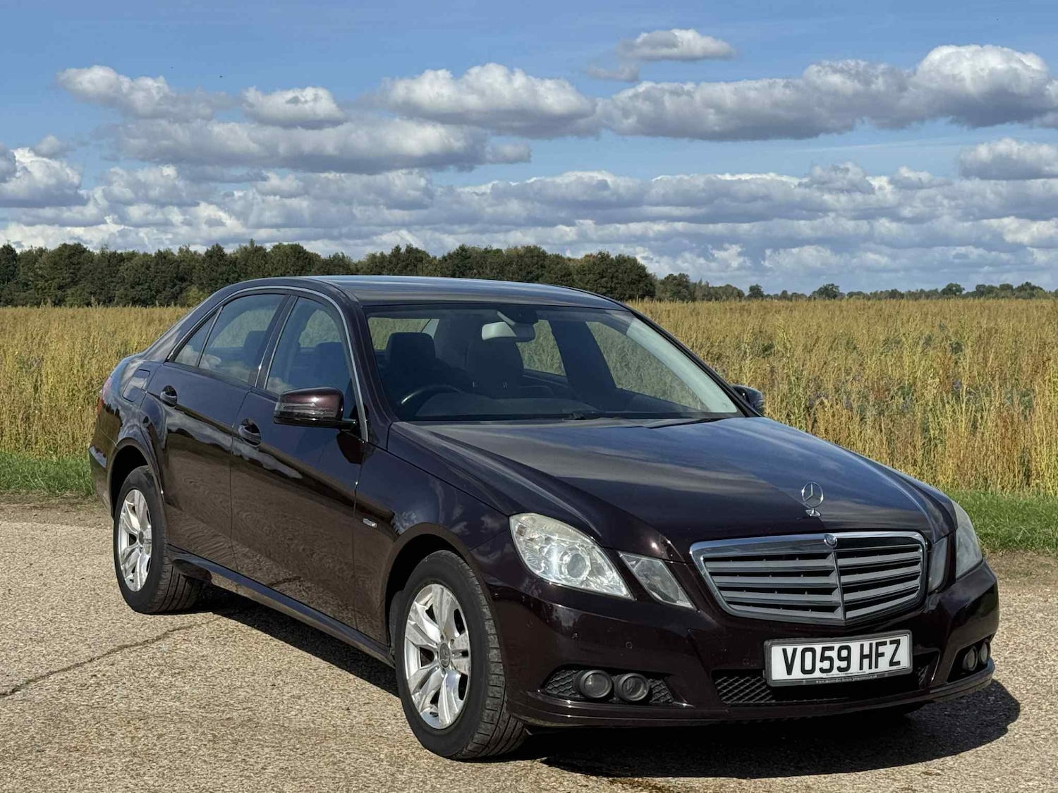 Used Mercedes-Benz E-Class 2009 for sale - 76070619: Photo 2