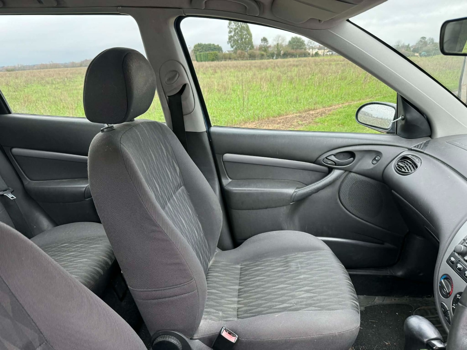 Used Ford Focus 2002 for sale - 77563550: Photo 16