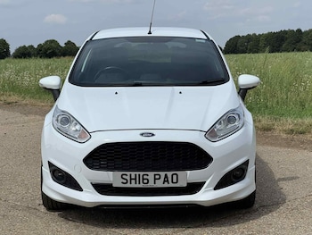 Used Ford Fiesta 2016 for sale - 75424656: Photo