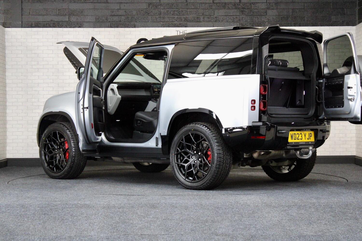 Used Land Rover Defender 90 2023 for sale - 76762134: Photo 16