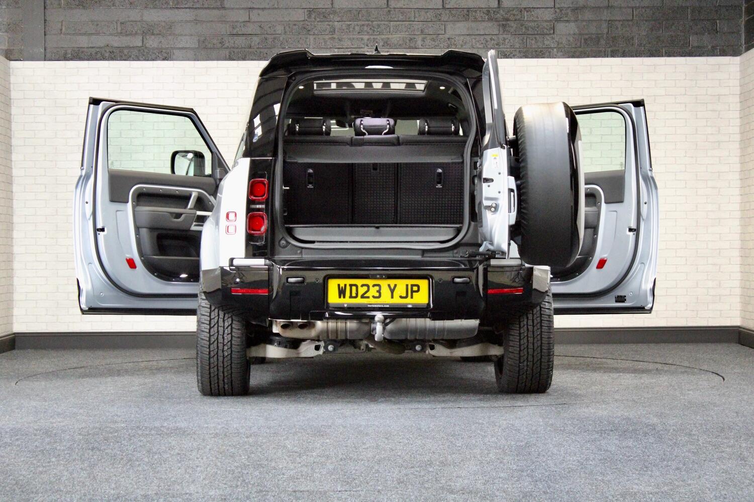 Used Land Rover Defender 90 2023 for sale - 76762134: Photo 17