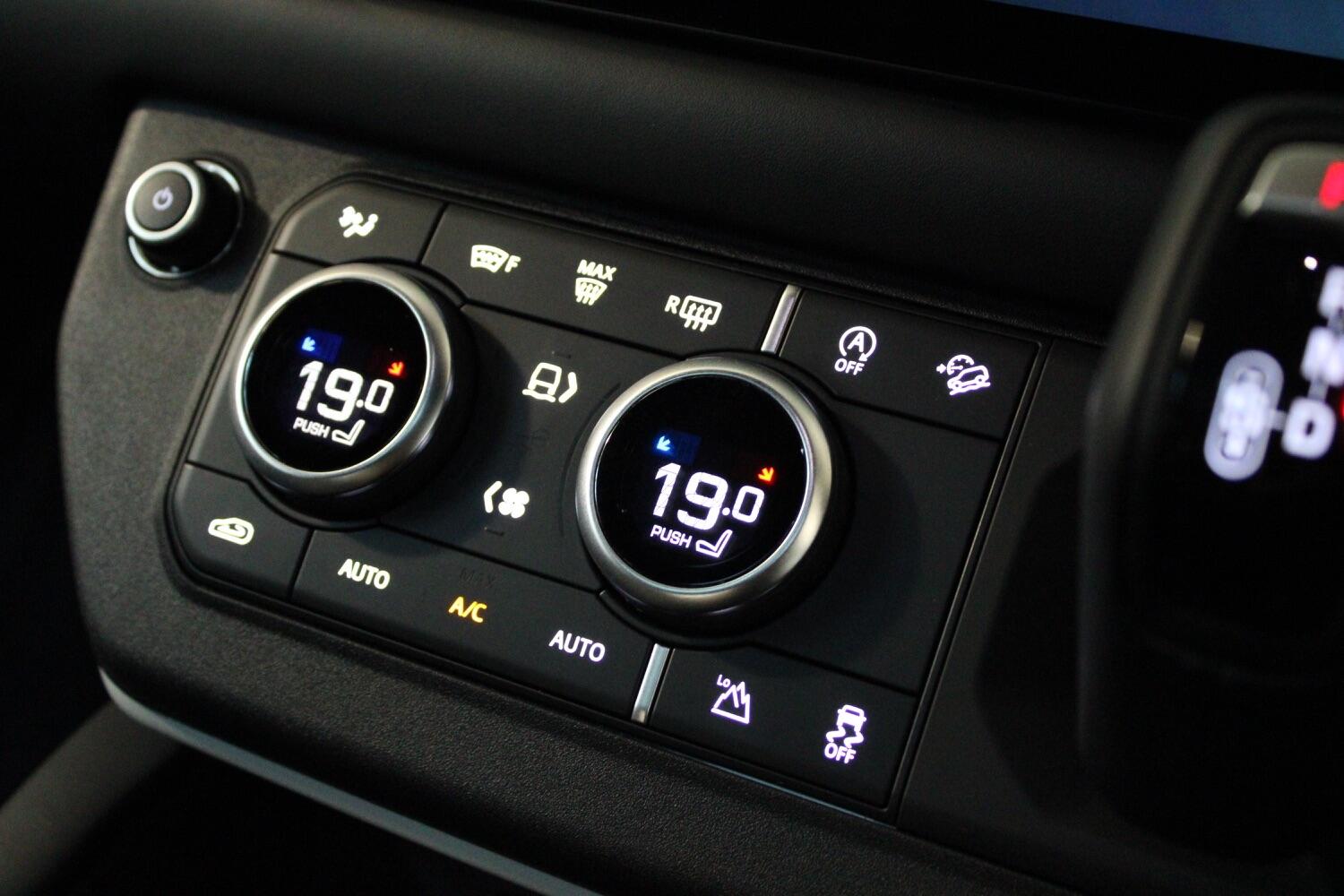 Used Land Rover Defender 90 2023 for sale - 76762134: Photo 40