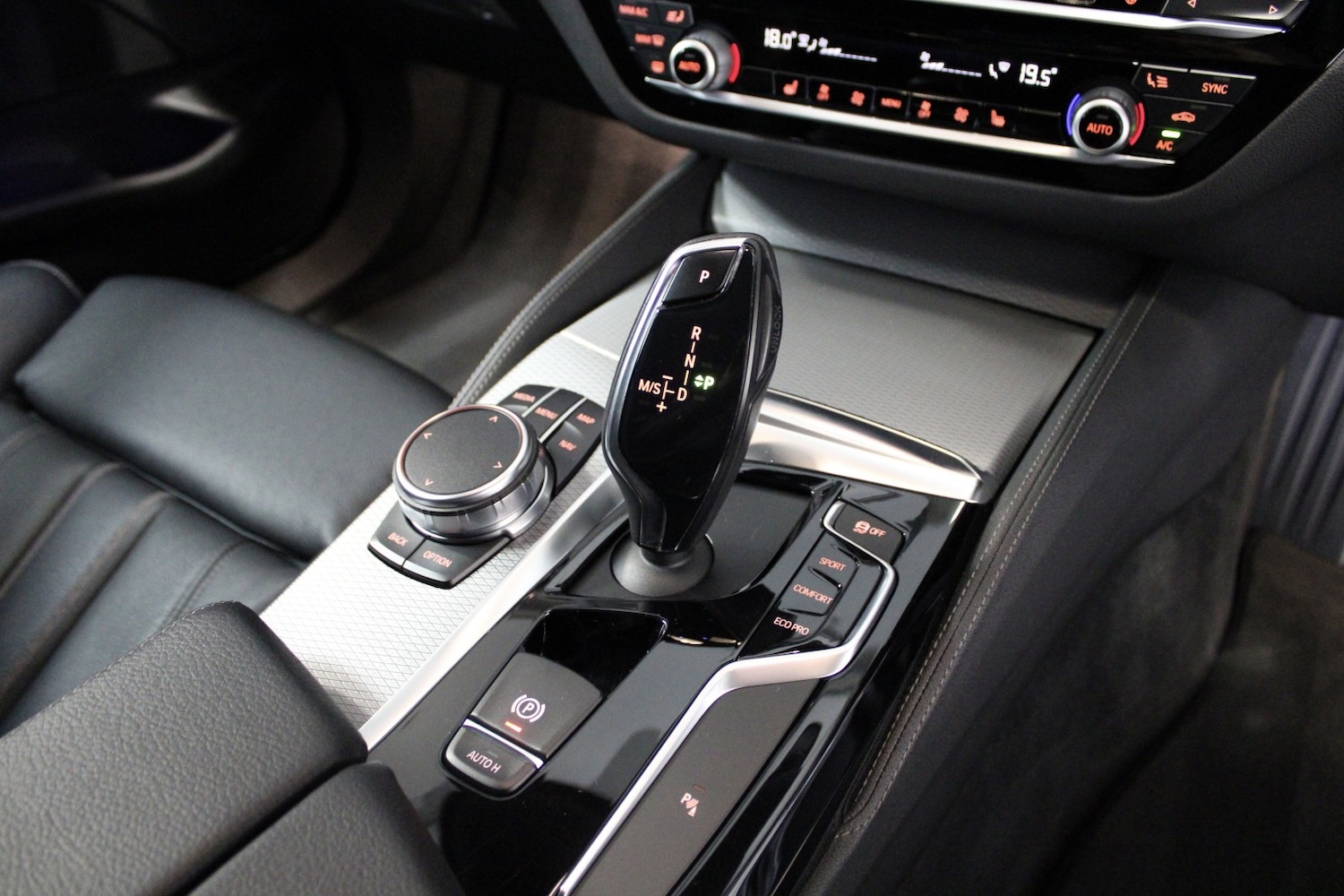 Used BMW 5 Series 2018 for sale - 76762138: Photo 39