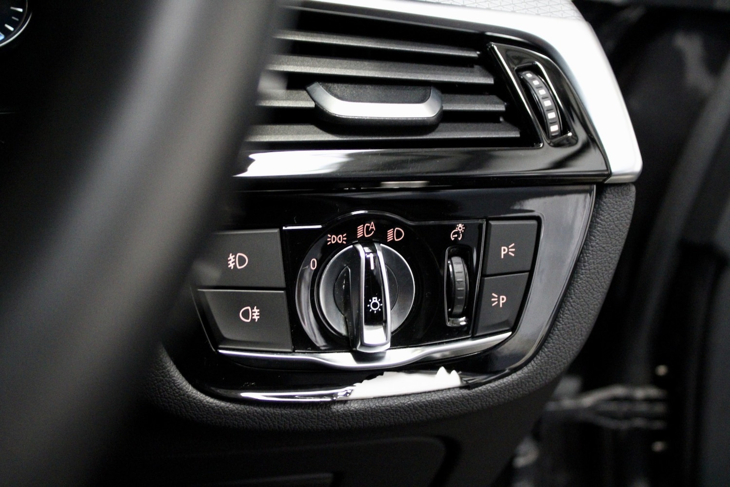 Used BMW 5 Series 2018 for sale - 76762138: Photo 44