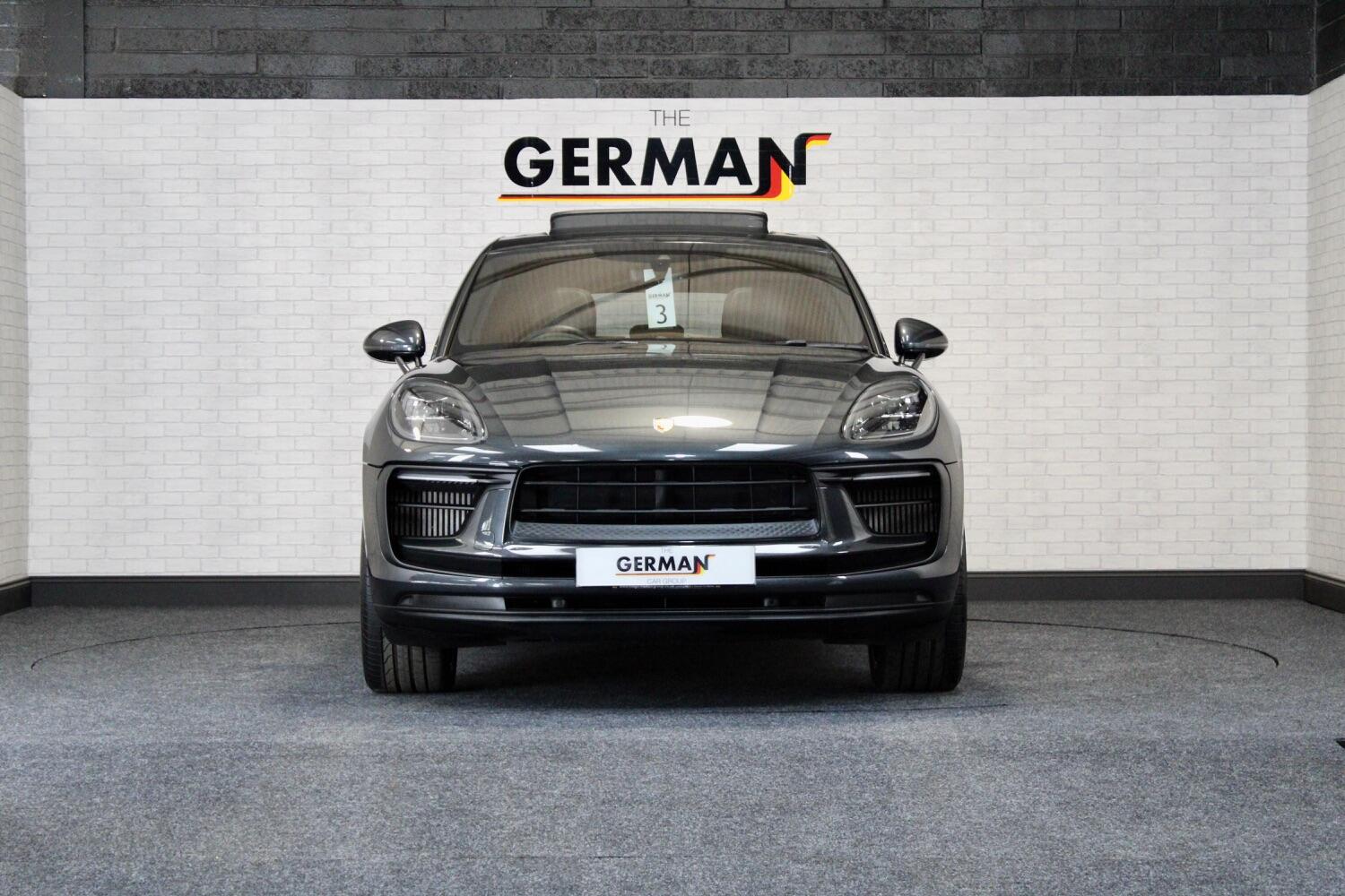 Used Porsche Macan 2022 for sale - 76762133: Photo 12