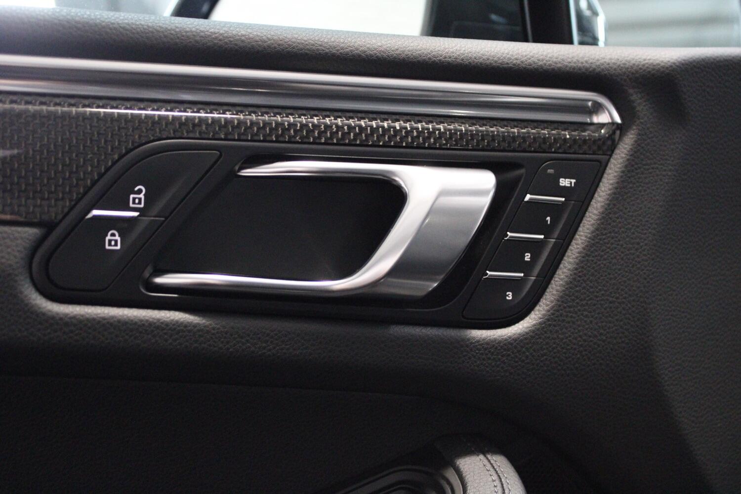 Used Porsche Macan 2022 for sale - 76762133: Photo 29